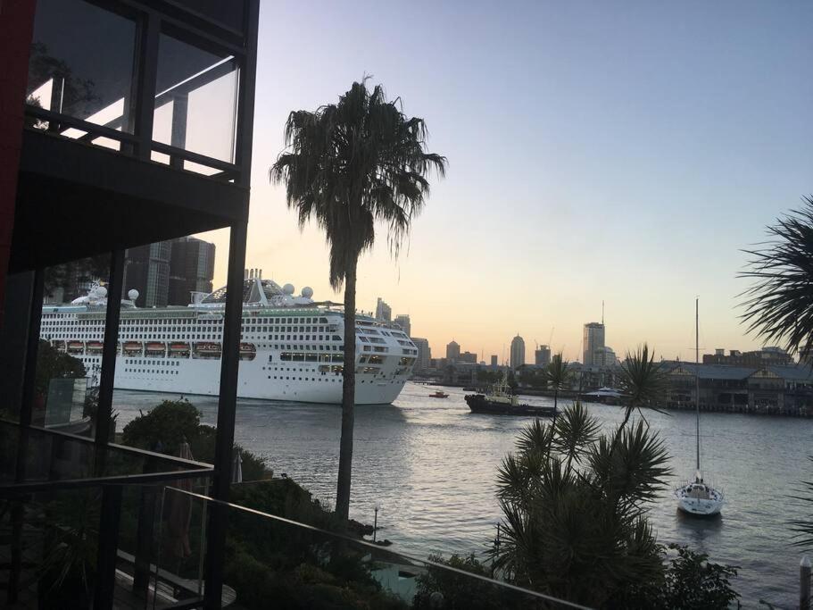 Harbourfront Oasis With Pool, Steps To Vivid And Iconic Sydney Views Bahay bakasyunan
