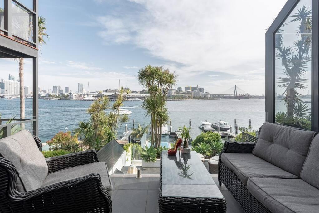 Bahay bakasyunan Harbourfront Oasis With Pool, Steps To Vivid And Iconic Sydney Views