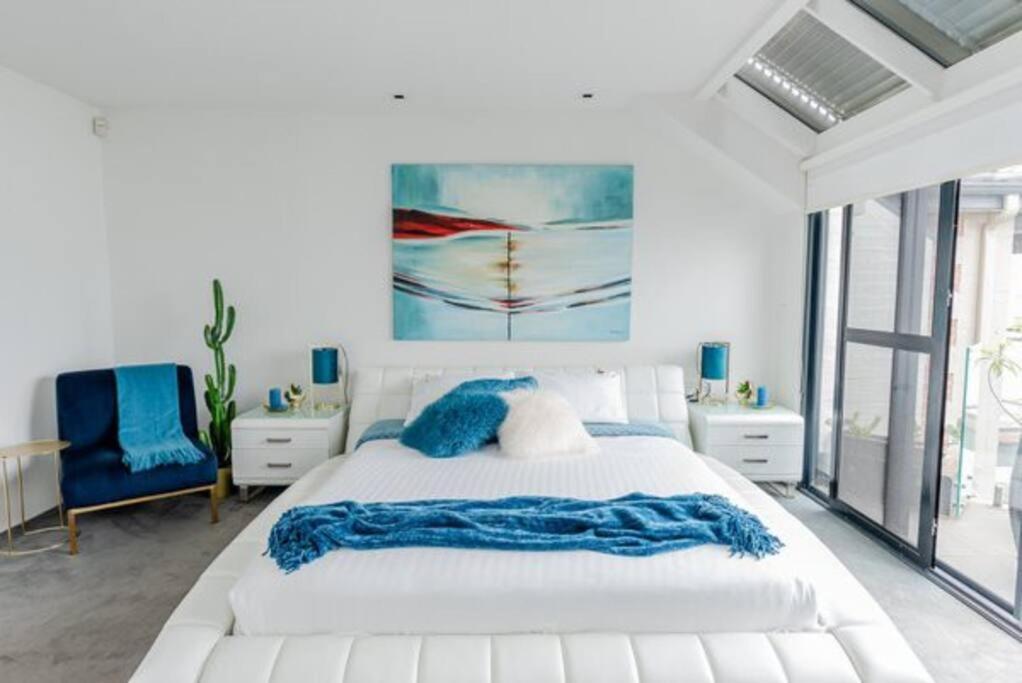 Harbourfront Oasis With Pool, Steps To Vivid And Iconic Sydney Views Bahay bakasyunan