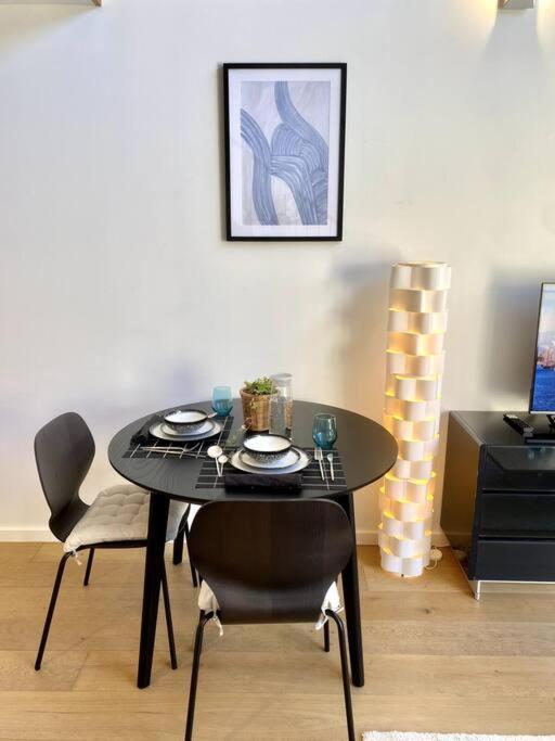 Loft Style 1 Bedroom Apartment *