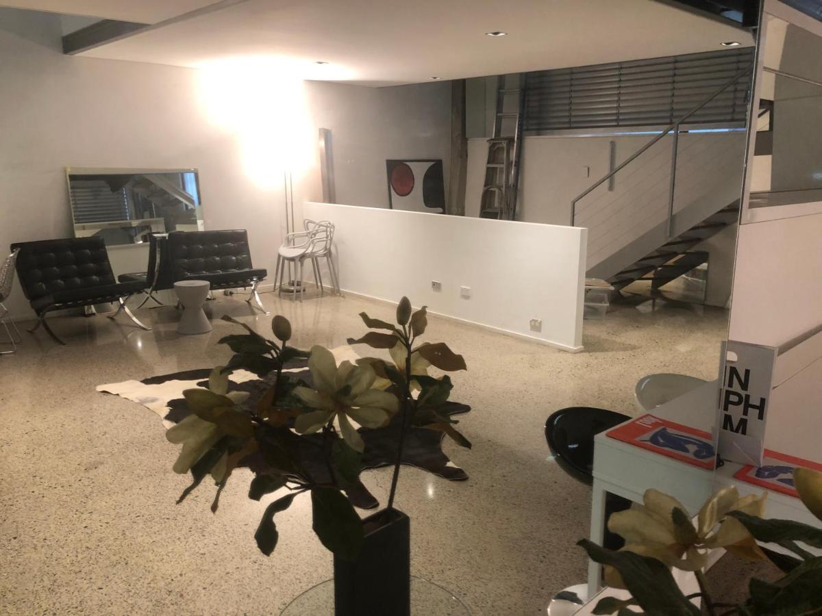Villa Architectural Loft: Rooftop Garden Oasis With Views *