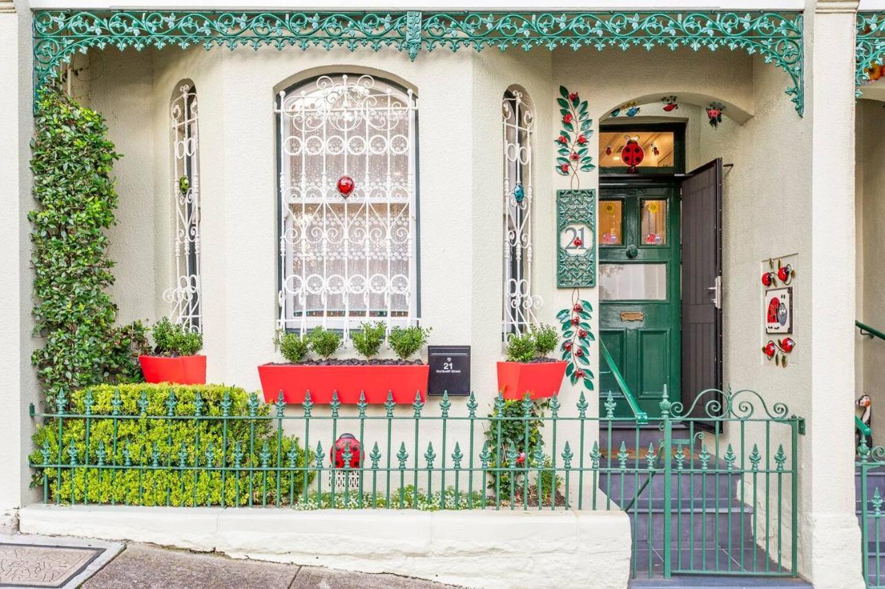 'lady Beatle' Quirky Character Terrace Near Harbour * Sidney