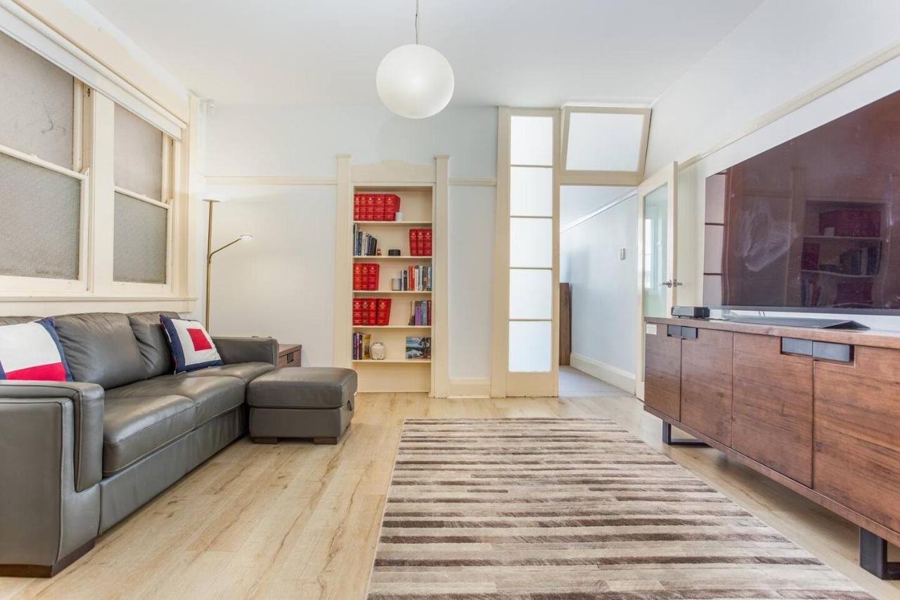Oversized Art Deco In Potts Point Near Harbour Apartment *