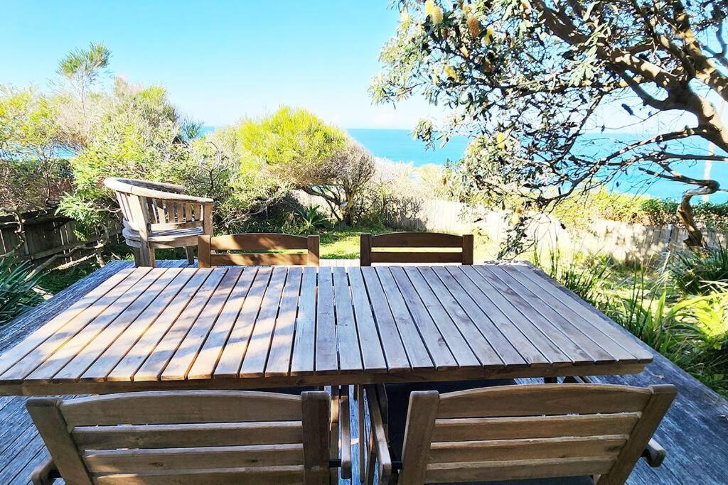 Private Bronte Beach House With Ocean Views And Parking Holiday home