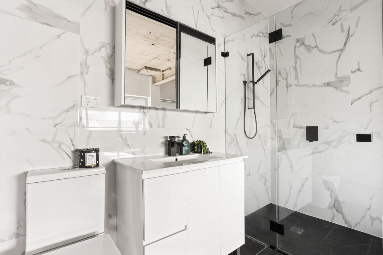 Inner West Delight L By St Peters Station Apartment *