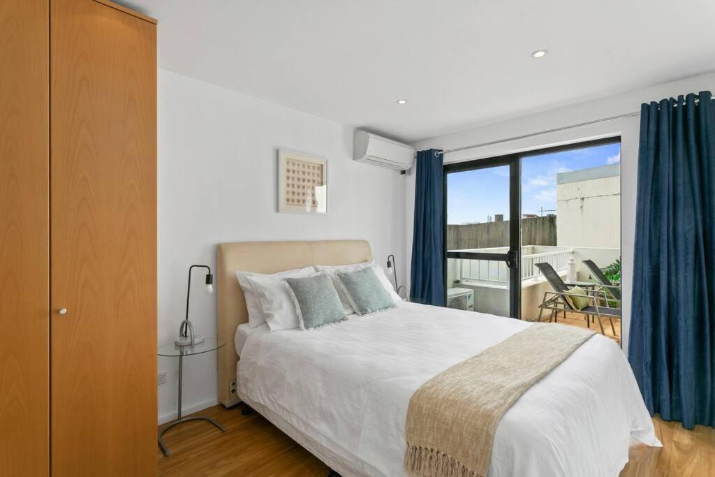 Fantastic Location And Comfort In Crows Nest Sant4 Apartment