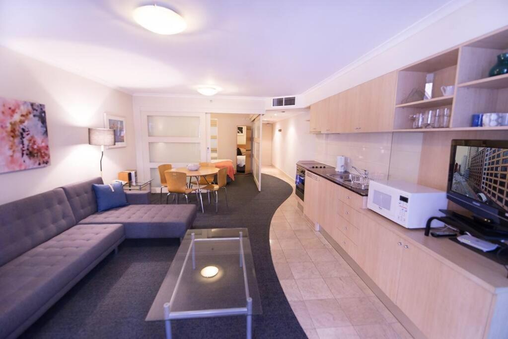 Pi702 - Ideally Located Cbd * Sydney
