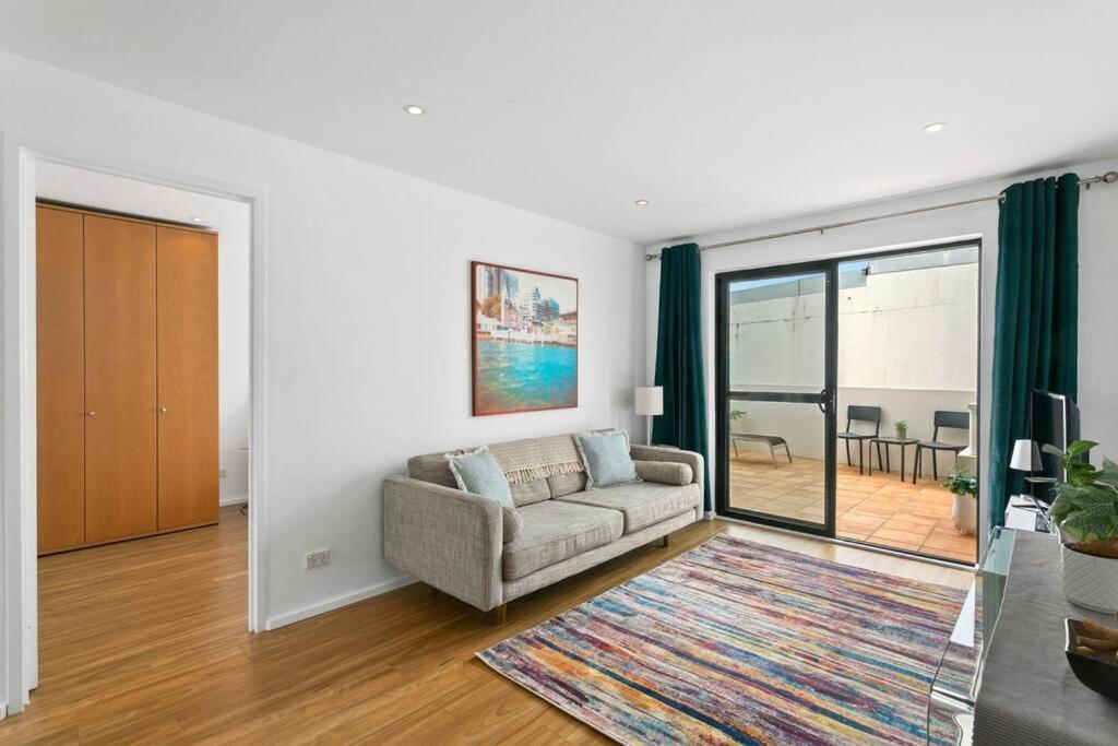 Fantastic Location And Comfort In Crows Nest Sant4