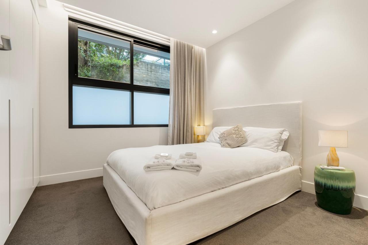 Modern 1br Abode With Courtyard Steps To The