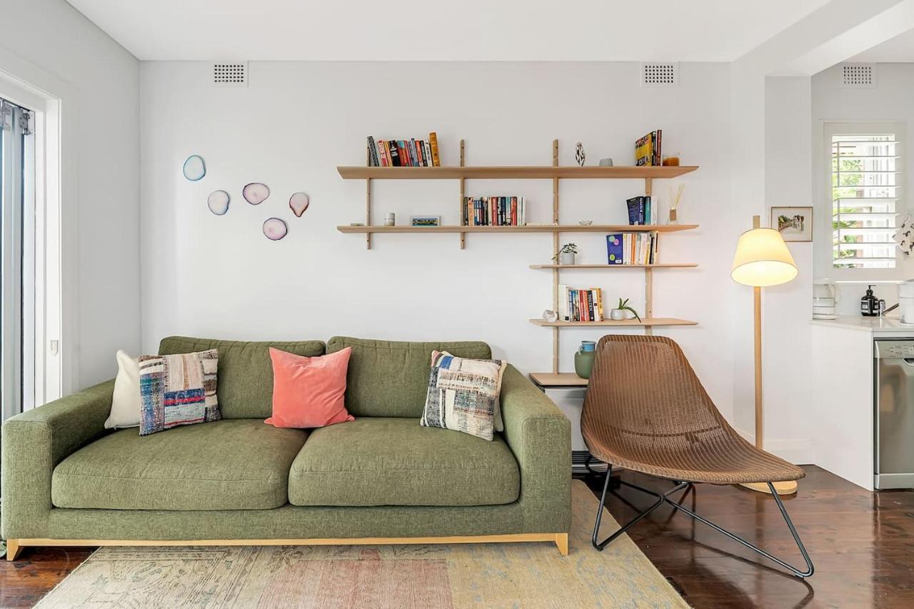 Apartment 'bronte Beauty' Modern Heritage Style With Balcony
