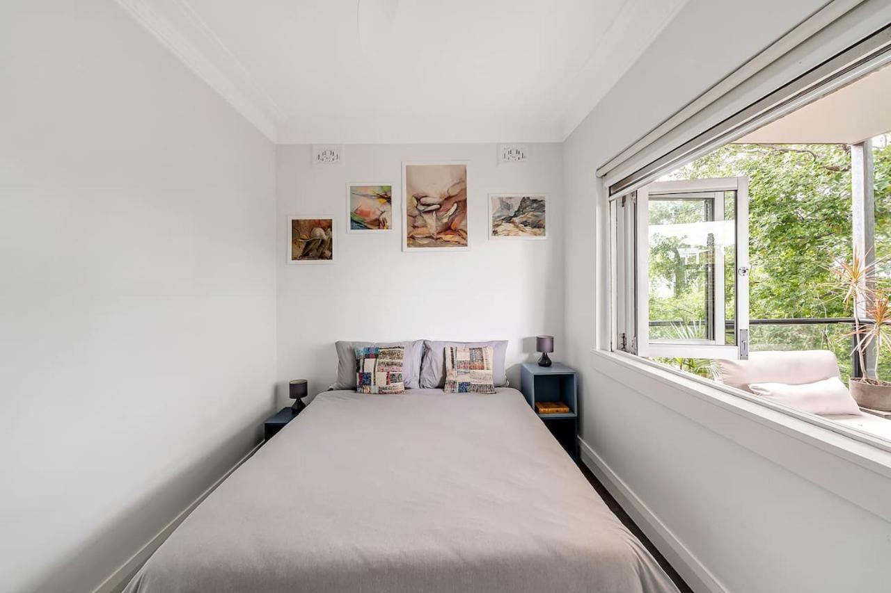 'bronte Beauty' Modern Heritage Style With Balcony Apartment