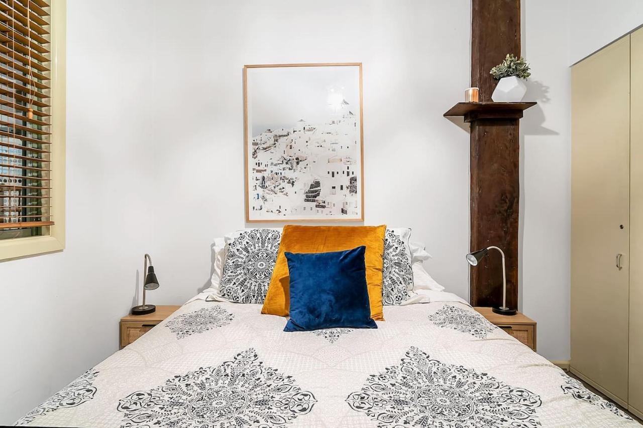 The Stylist's House - A Chic Inner Landmark *
