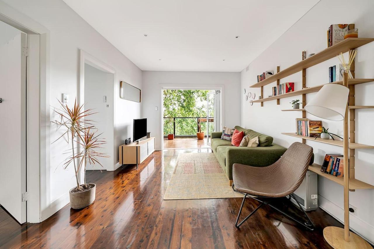 'bronte Beauty' Modern Heritage Style With Balcony * Sydney