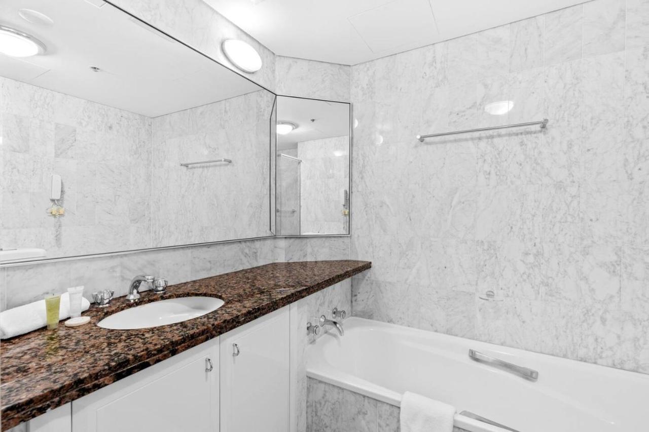 One Bedroom In The Rocks 1601 Self Catering Apartment