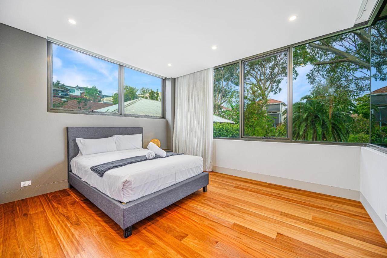 Putney Brand New Luxury House Pool & Waterview Villa Sydney