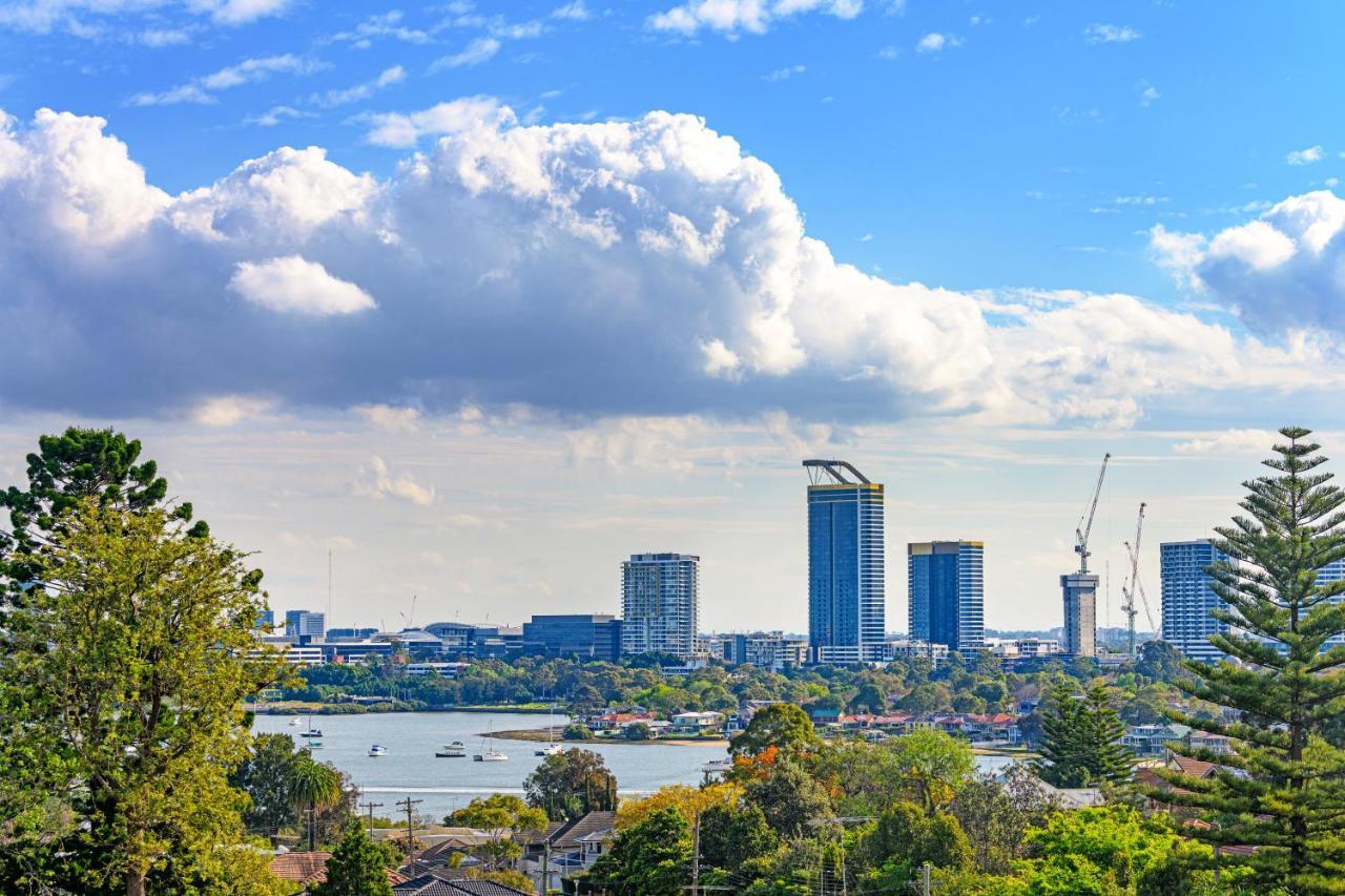 Putney Brand New Luxury House Pool & Waterview Sydney