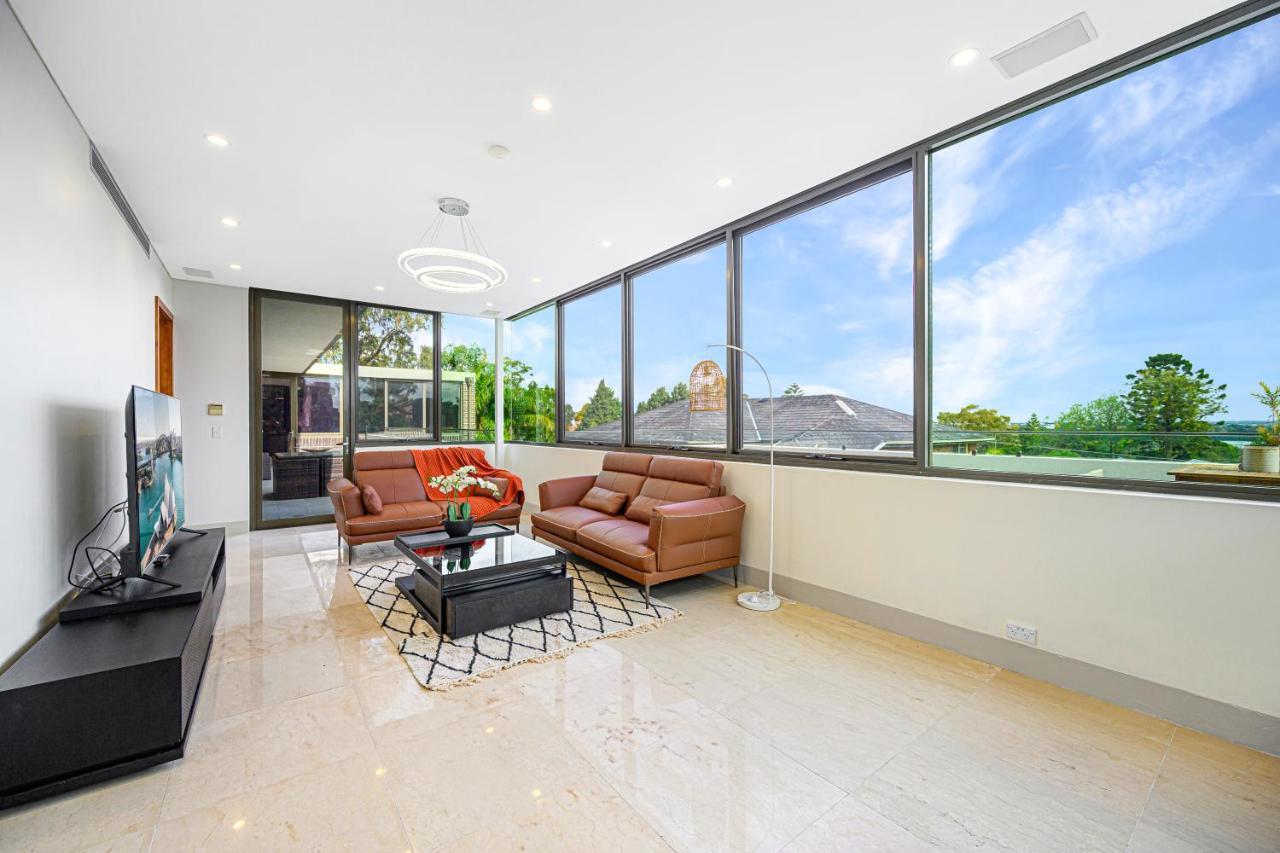 Villa Putney Brand New Luxury House Pool & Waterview