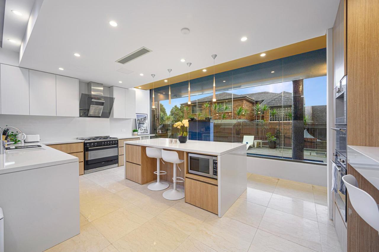 Putney Brand New Luxury House Pool & Waterview Villa *