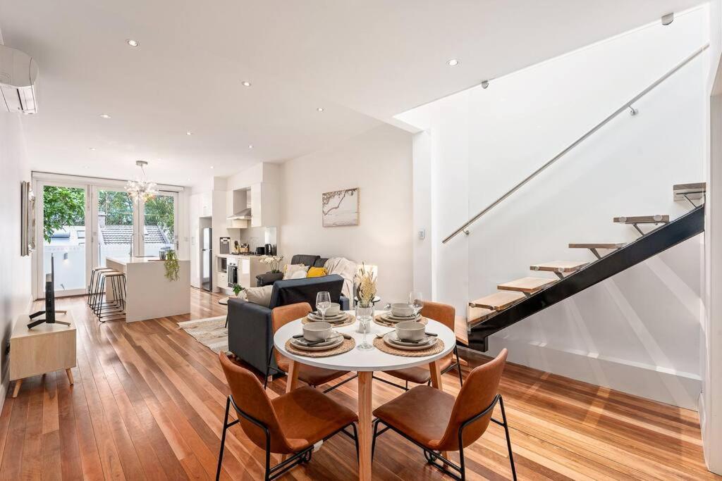 Cbd Chic 3 Bedroom - Walk To Darling Harbour & Fish Market.
