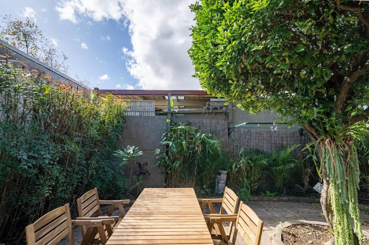 Holiday home 'made In Sydney' Chic Shop Conversion With Courtyard *