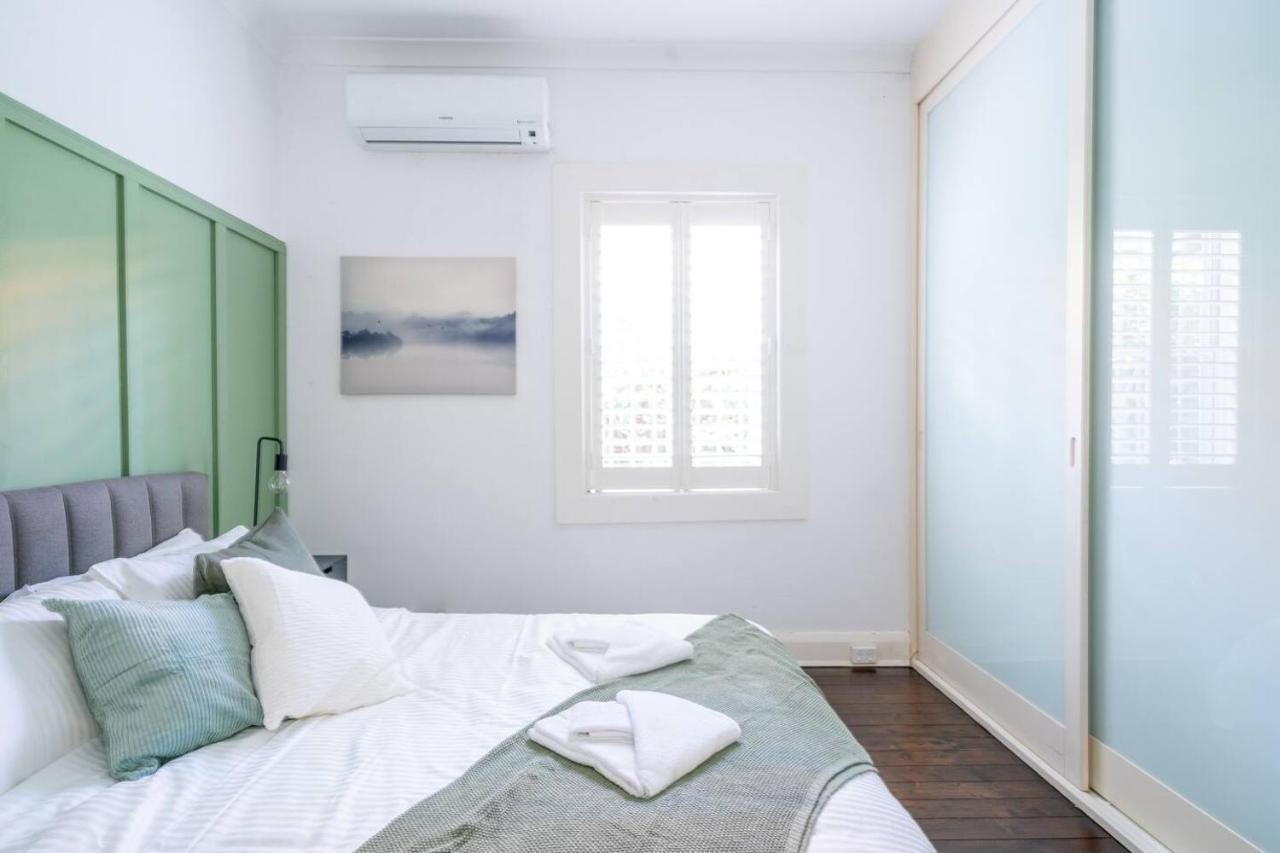 'made In Sydney' Chic Shop Conversion With Courtyard Holiday home