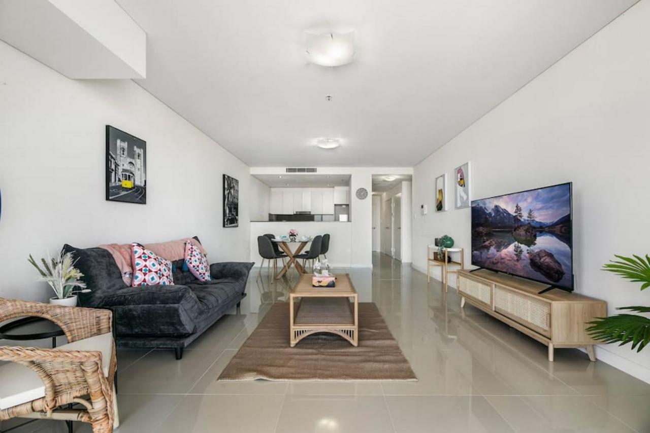 Spacious 2 Beds Apt Near Airport * Sydney