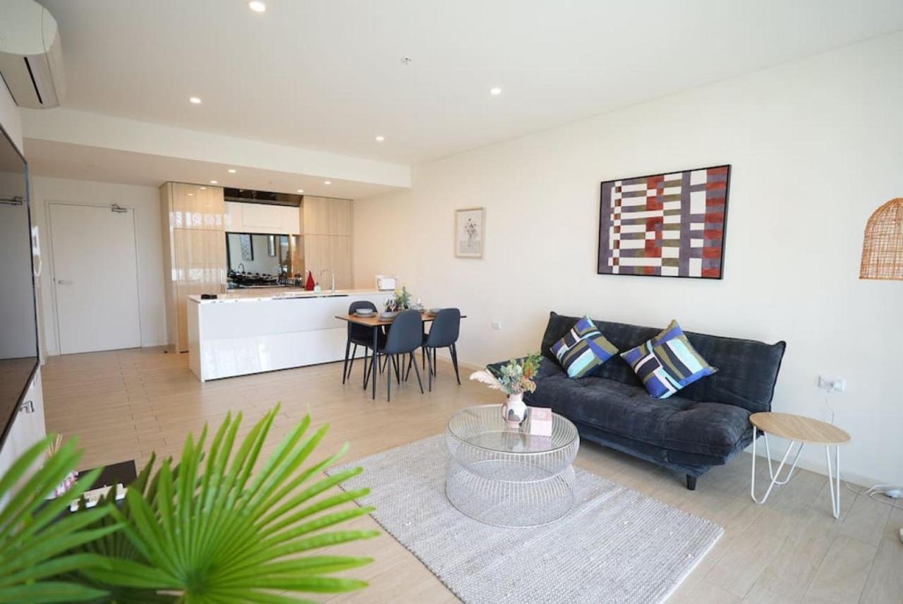 Stunning 2 Bedroom Apt In Wentworth Point * Sidney