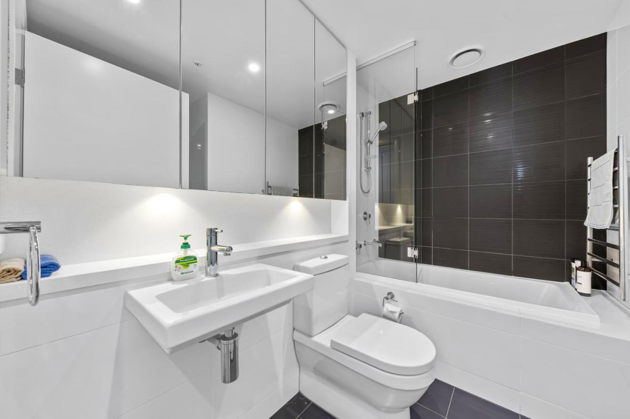 Apartment Lovely 2 Bedroom In Centre Of Olympic Park Sydney