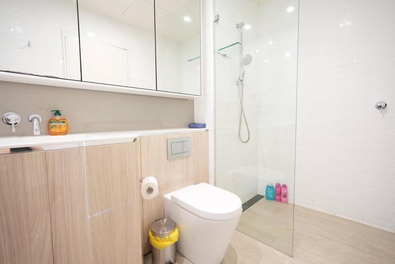 Stunning 2 Bedroom Apt In Wentworth Point * Sidney