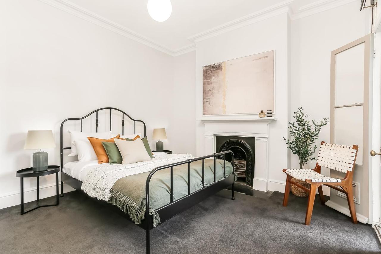 Holiday home Chippendale L The Myrtle House L 3 Bedrooms Sydney