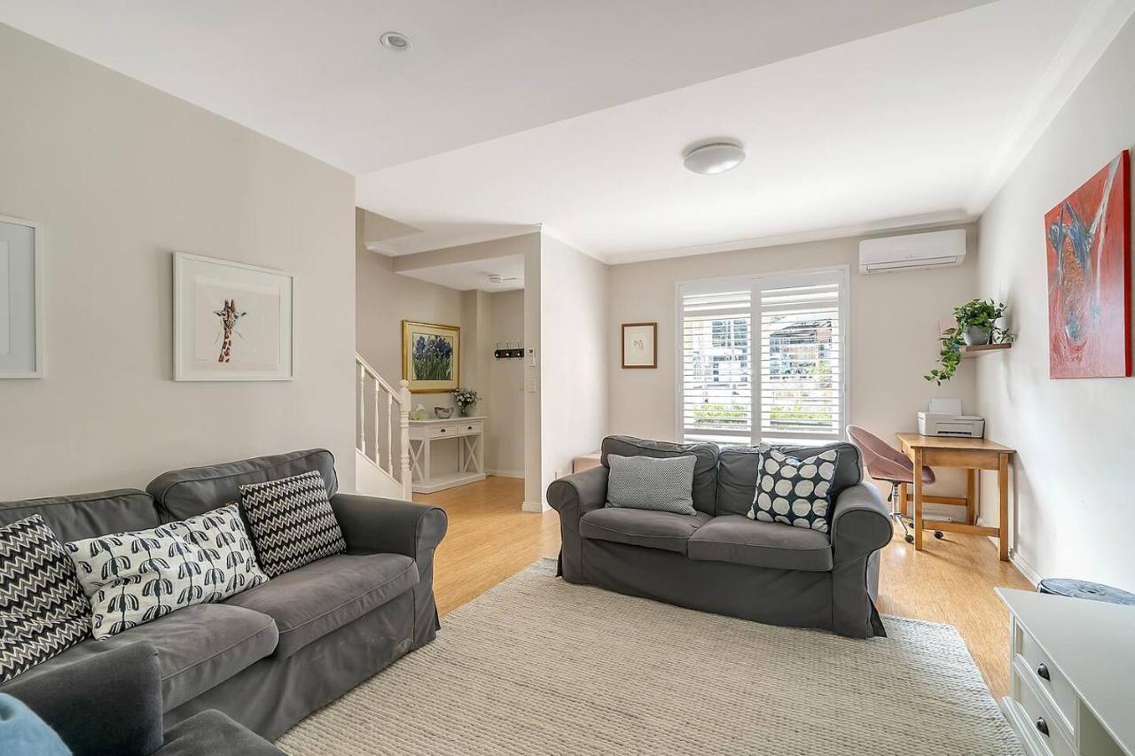 Glenmore Court - Spacious And By The Harbour Ferienhaus