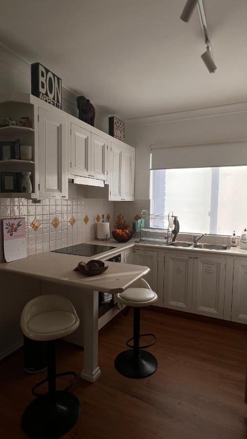 Peaceful South Hurstville Unit Close To Airport