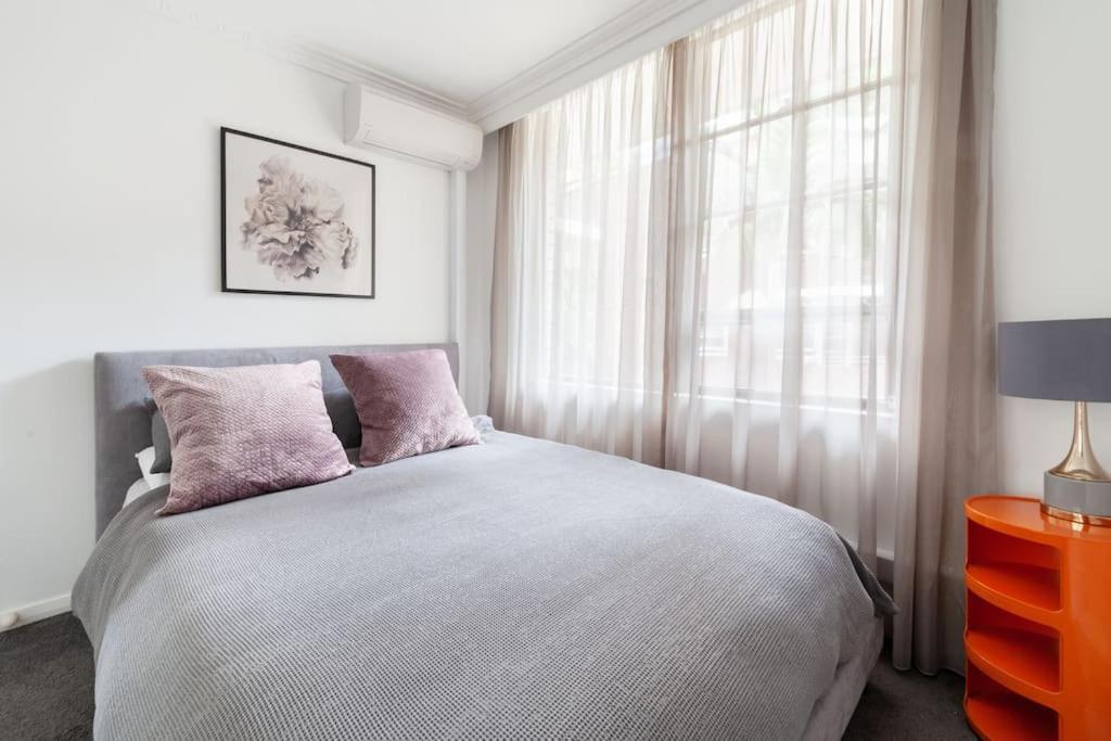 Apartment Harbourside Style, 2 Bed, A/c, Pool -elizabeth Bay Sydney