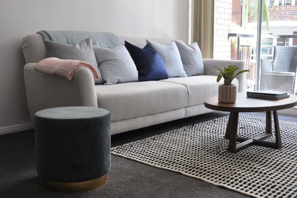 Harbourside Style, 2 Bed, A/c, Pool -elizabeth Bay *