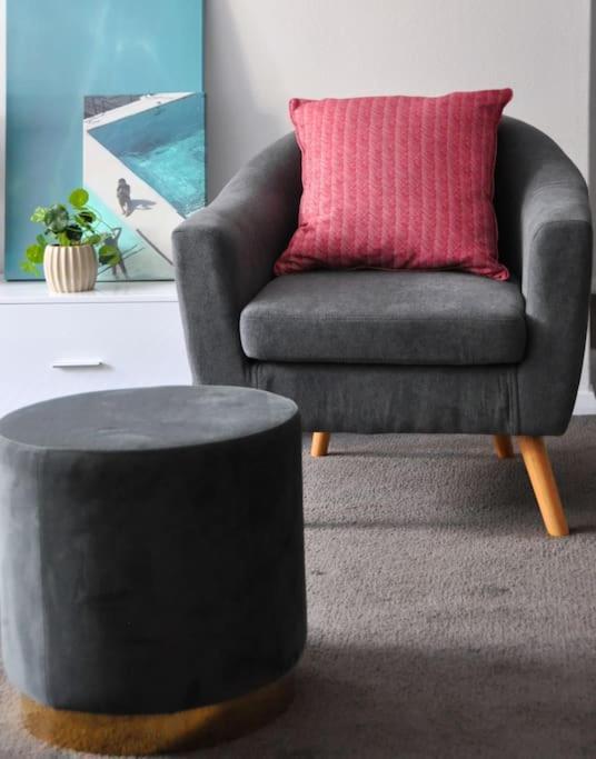 Harbourside Style, 2 Bed, A/c, Pool -elizabeth Bay Sydney