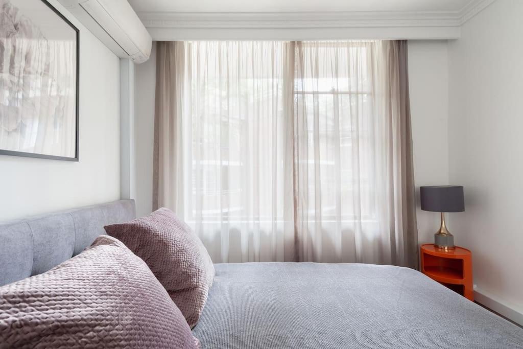 Harbourside Style, 2 Bed, A/c, Pool -elizabeth Bay