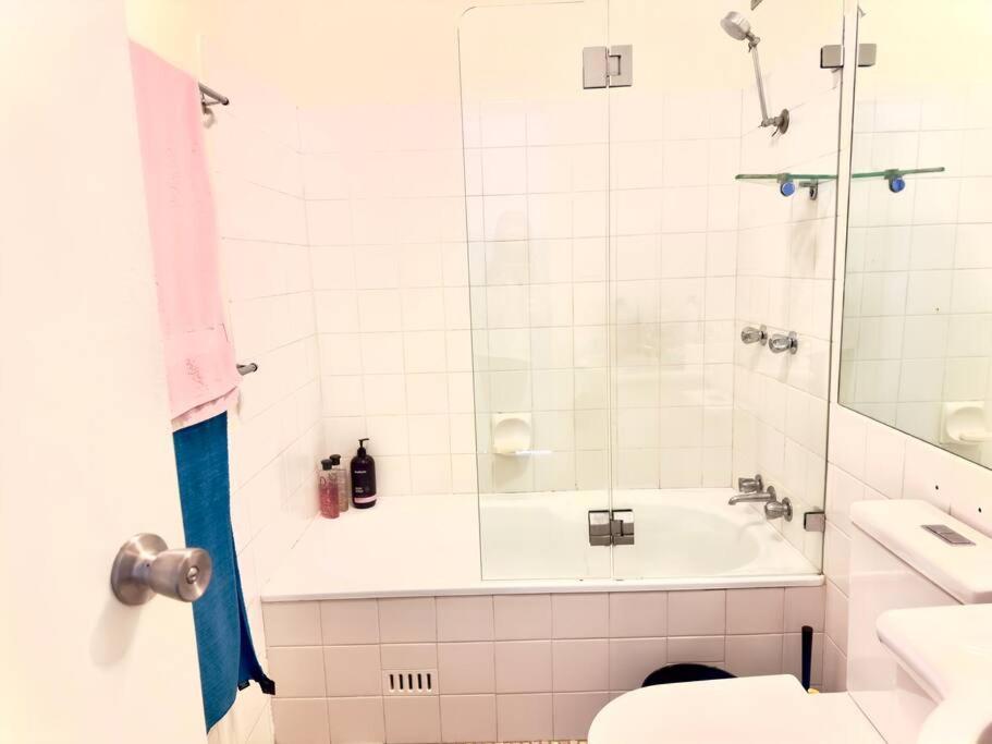 Imagine House Apartment *