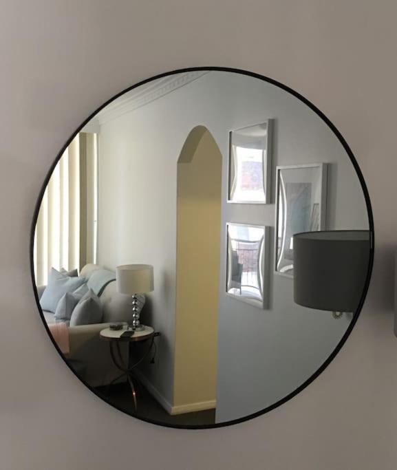 Harbourside Style, 2 Bed, A/c, Pool -elizabeth Bay * Sydney