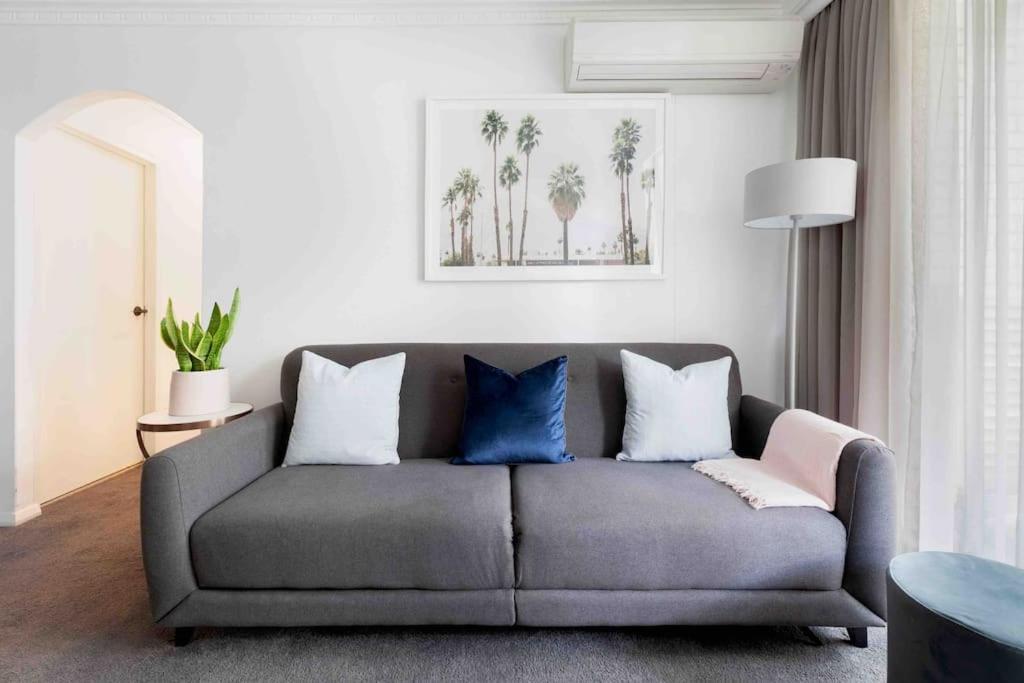 Harbourside Style, 2 Bed, A/c, Pool -elizabeth Bay Sydney