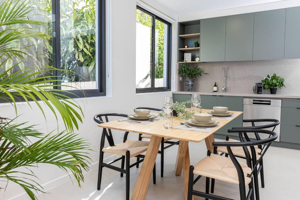 Lbrand New Beachside 2br In Prime Location Apartment Sydney