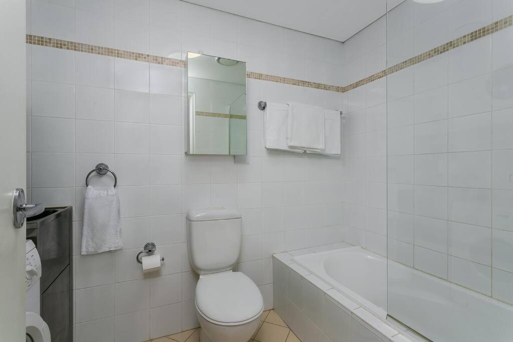 Will1 - Stylish 2-bed 2-bath Oasis In Crows Nest Village Sydney
