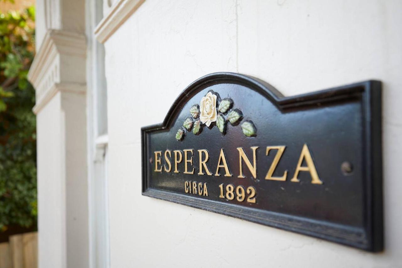Apartment Esperanza Gardens - A Stylish Victorian