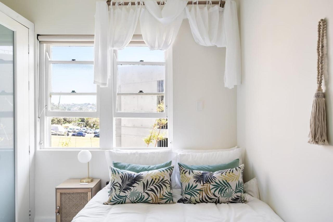 Relaxed Coogee Coastal Living With Ocean Views *