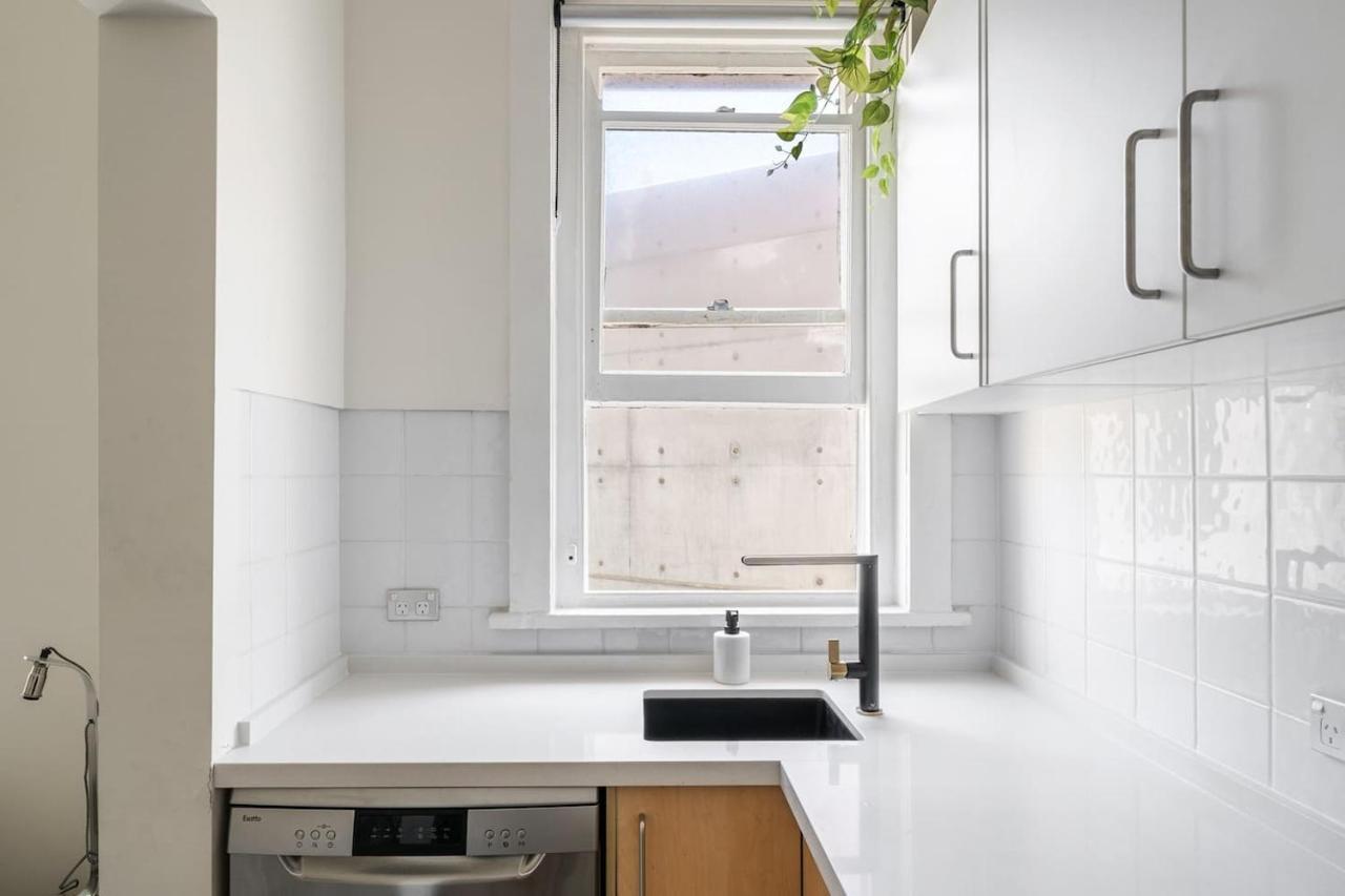 Relaxed Coogee Coastal Living With Ocean Views Apartamento Sidney