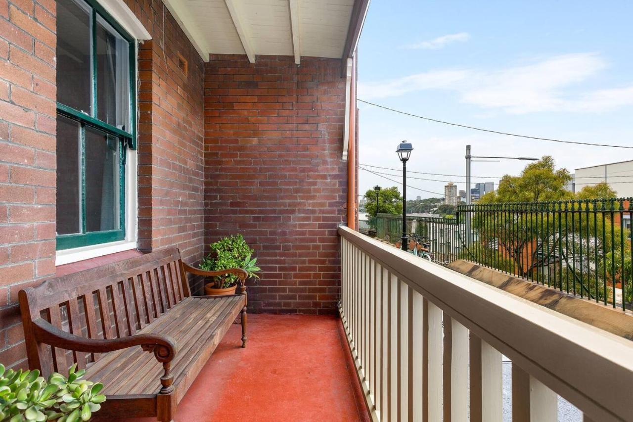 Apartment Harbourfront Meets Heritage Chic Near Barangaroo *