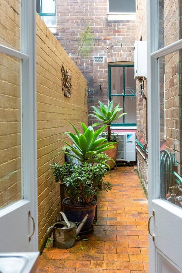 Harbourfront Meets Heritage Chic Near Barangaroo