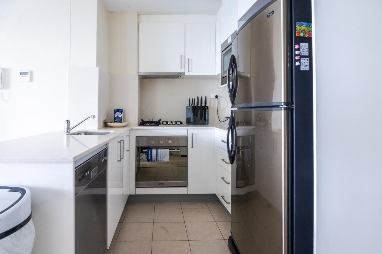 Burwood 1bedroom Next To Station *