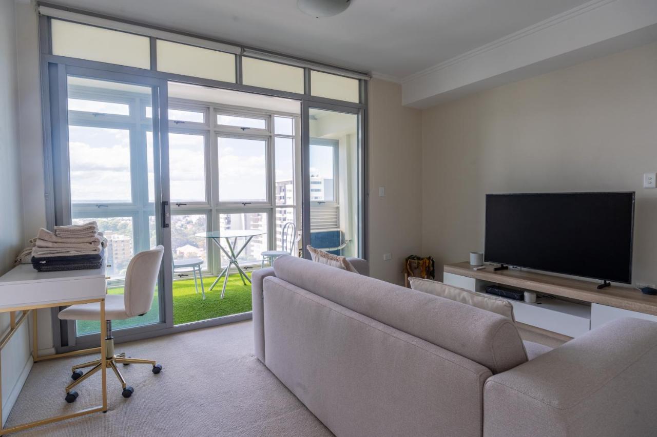 Burwood 1bedroom Next To Station Apartment Sydney