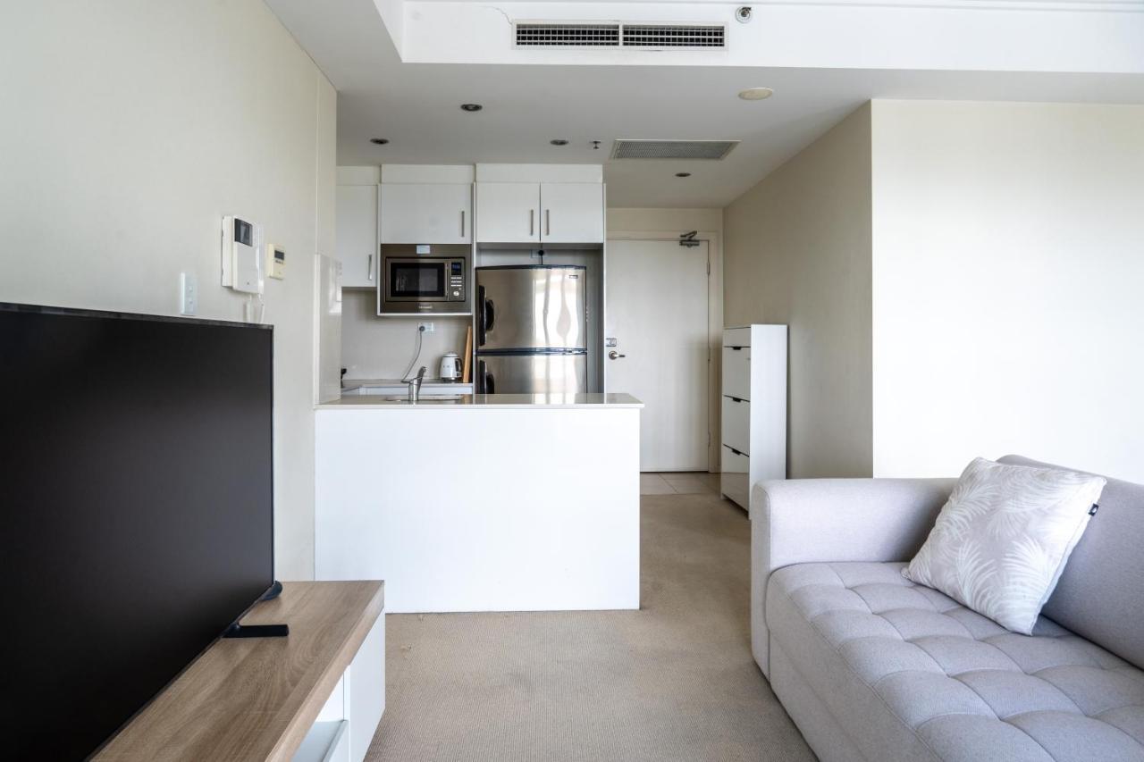 Burwood 1bedroom Next To Station Apartment Sydney
