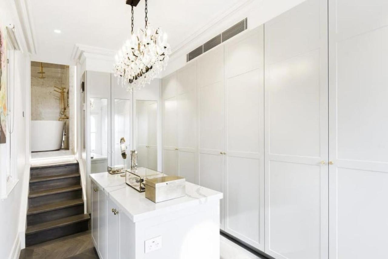 Luxury Townhouse - Centre Sidney